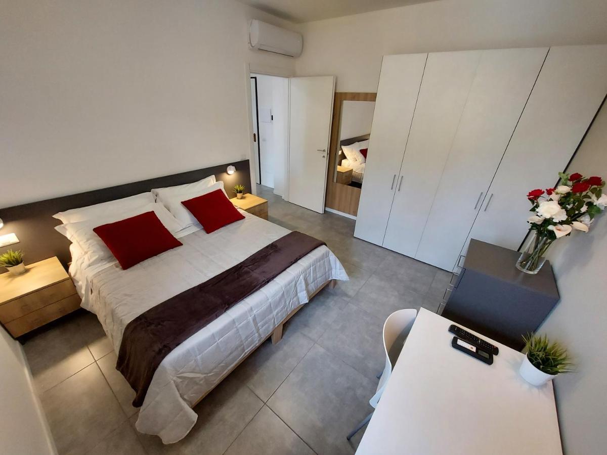 Residenza Delizia Camere & Appartamenti "Residenze Del Cuore" Verona Exterior foto