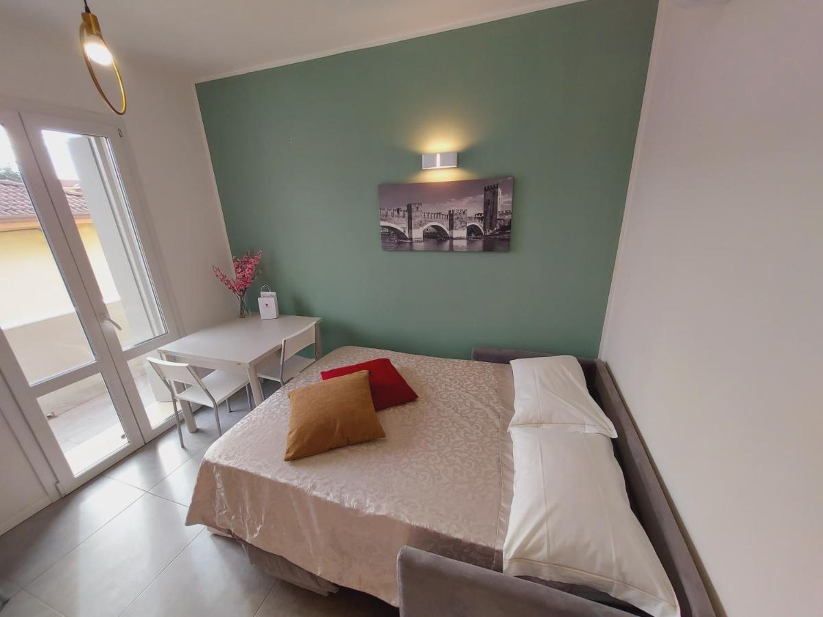 Residenza Delizia Camere & Appartamenti "Residenze Del Cuore" Verona Exterior foto